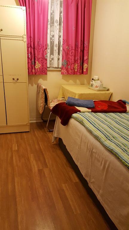 Hôtel Cherry House & Self Catering à Leeds  Extérieur photo